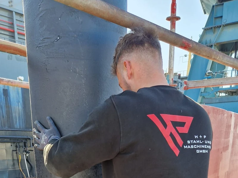 Arbeiter beim Maschinenbau